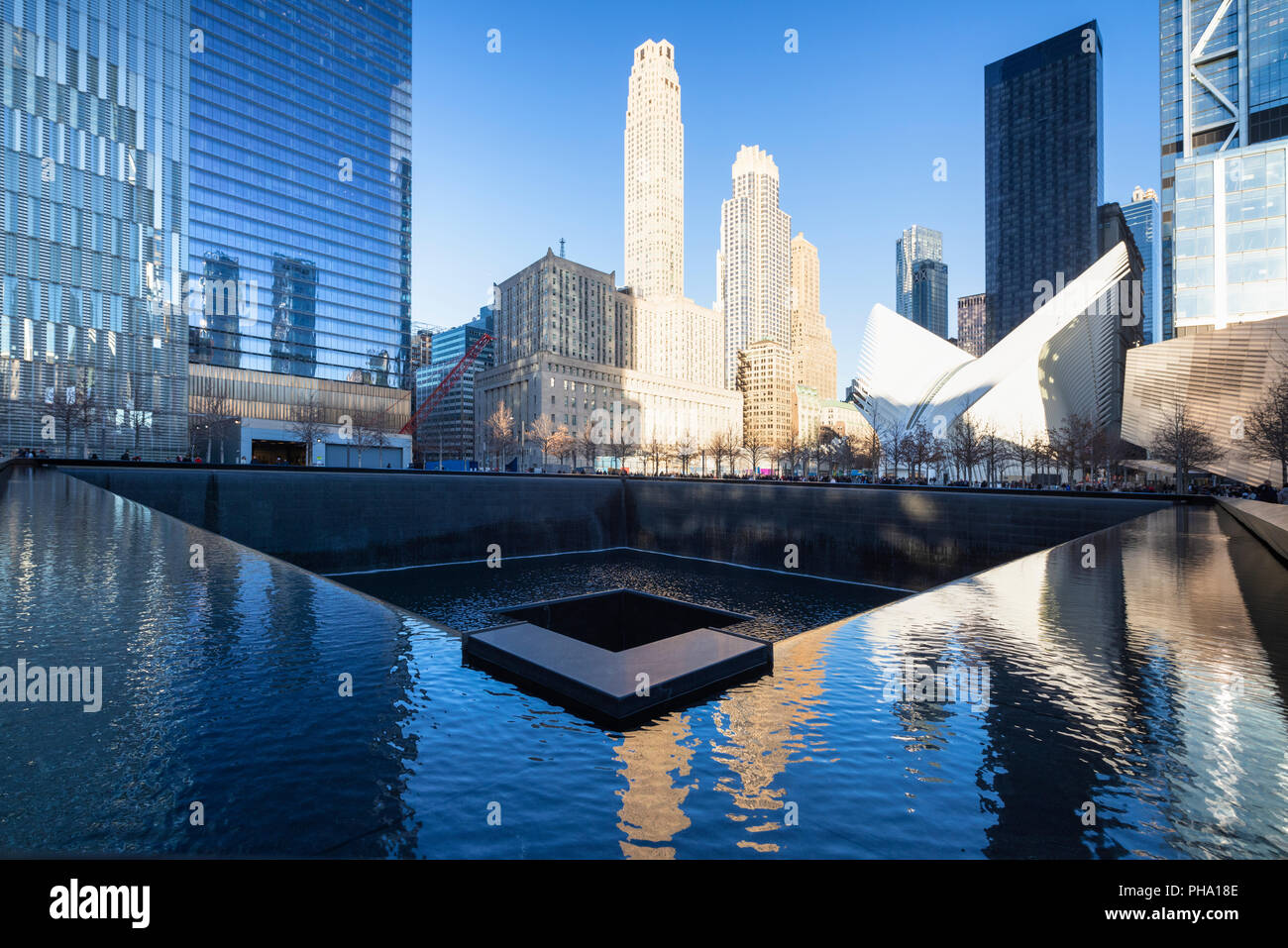 Piscina North Memorial Fountain, Ground Zero, One World Trade Center, Manhattan, Ciudad de Nueva York, Estados Unidos de América, América del Norte Foto de stock