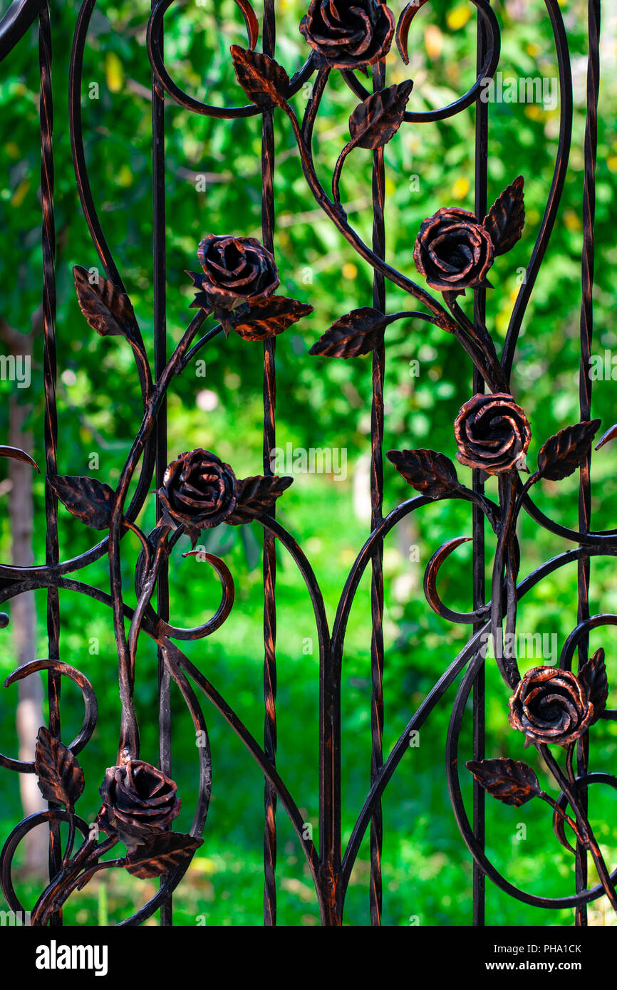 Adorno de arte de pared de rosas de Metal, decoración de flores de hierro  forjado montada en la pared para la vida del hogar YONGSHENG 9024715286390