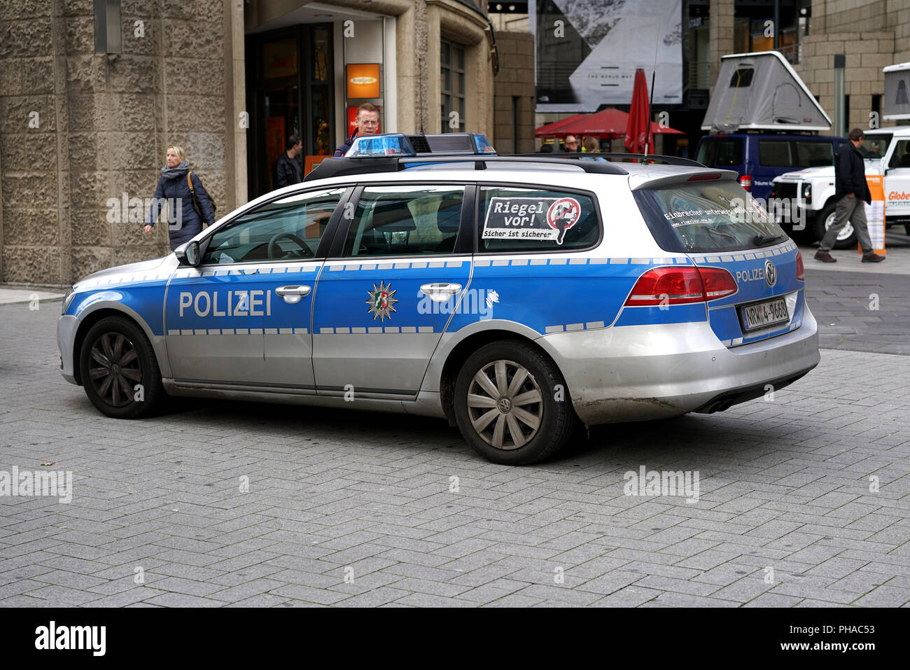 Operación policial en la ciudad de Colonia. Foto de stock