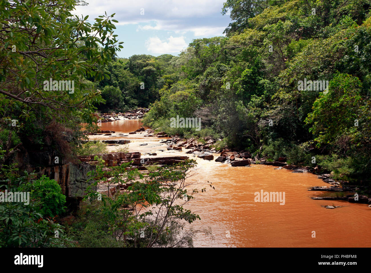Río en crecida en la Serra do Cipo, Minas Gerais, Brasil, América del Sur Foto de stock