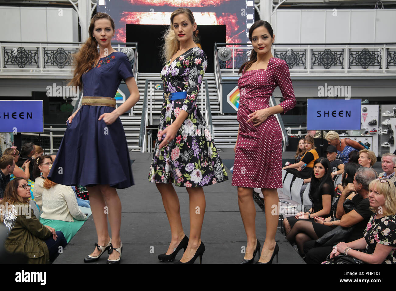 Londres, Reino Unido 02 de septiembre de 2018 la alternativa Fashion show  con la mayor colección de moda en el estilo de vida y el gusto-maker marcas  por toda mujer juro, ropa,
