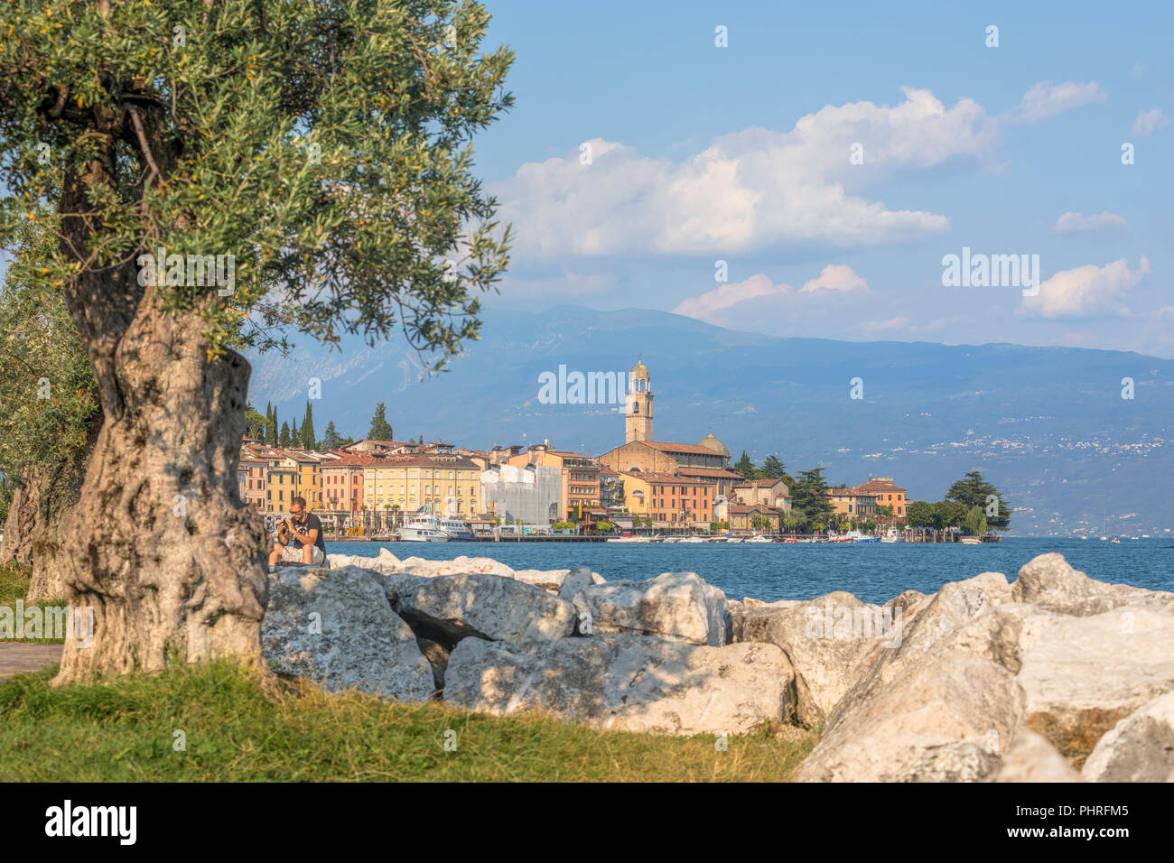 Salo, Lago de Garda, en Lombardía, Italia, Europa Foto de stock