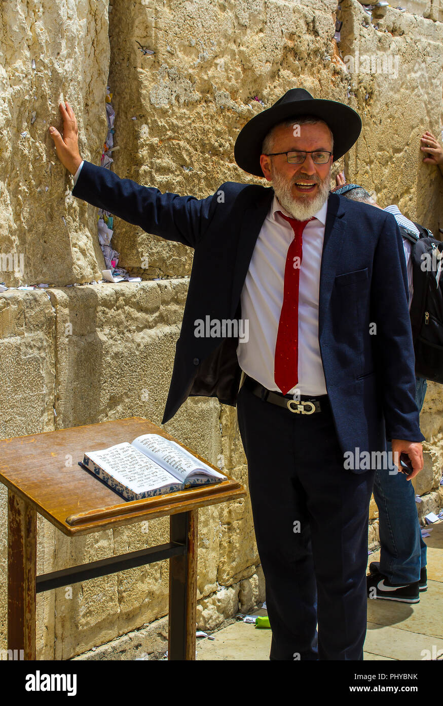 Sombrero judío fotografías e imágenes de alta resolución - Página 2 - Alamy