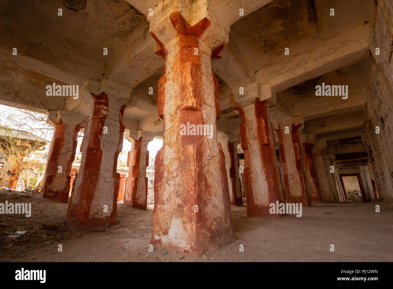 Templo arruinado a Matanga hill, Hampi. Foto de stock