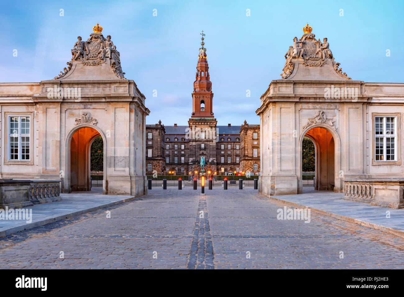 Palacio de Christiansborg en Copenhague, Dinamarca Foto de stock