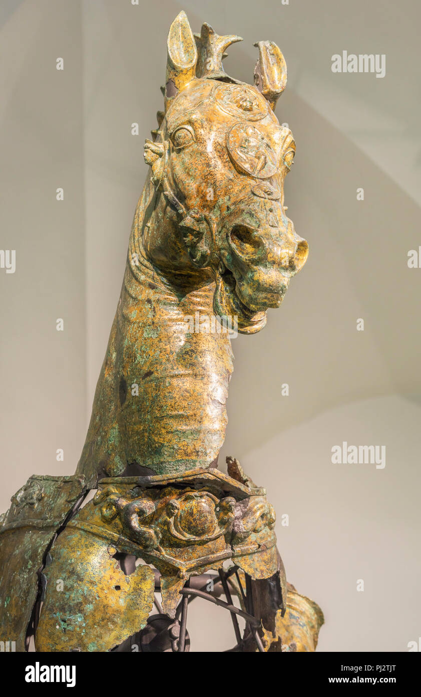 Los Bronces Dorados de Cartoceto di Pergola, pérgola, Pesaro e Urbino