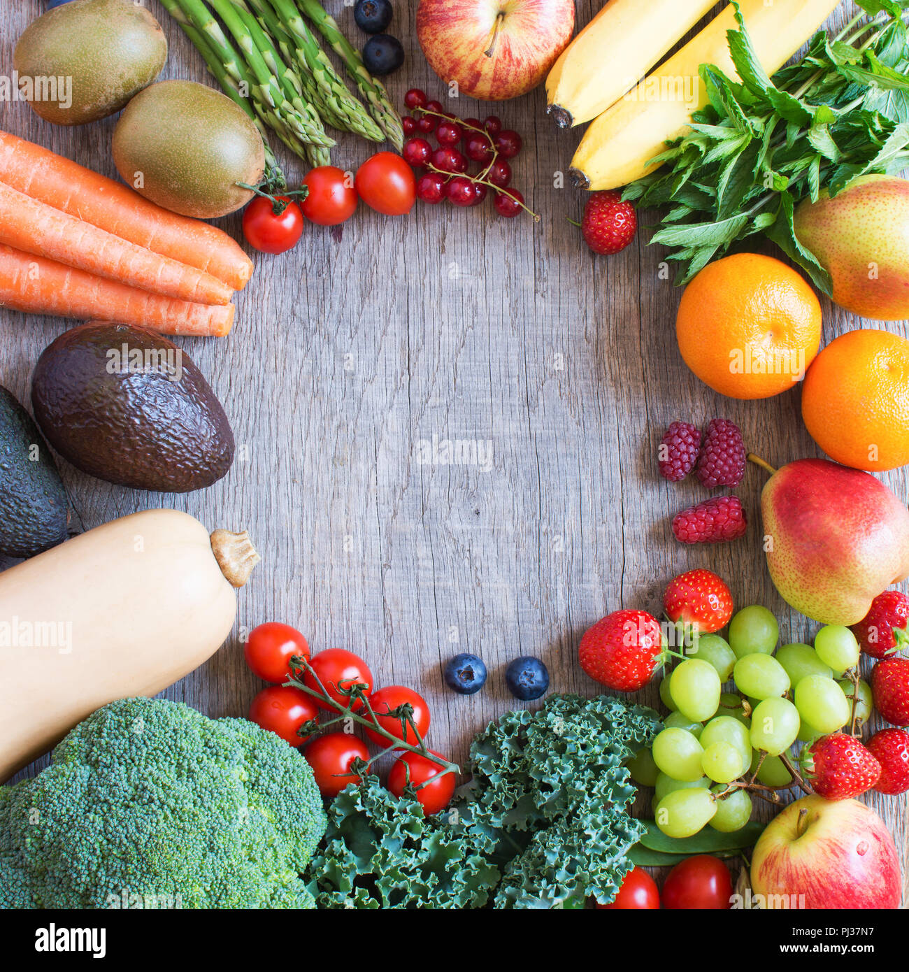 Diferentes verduras frescas como fondo, vista superior Fotografía de stock  - Alamy