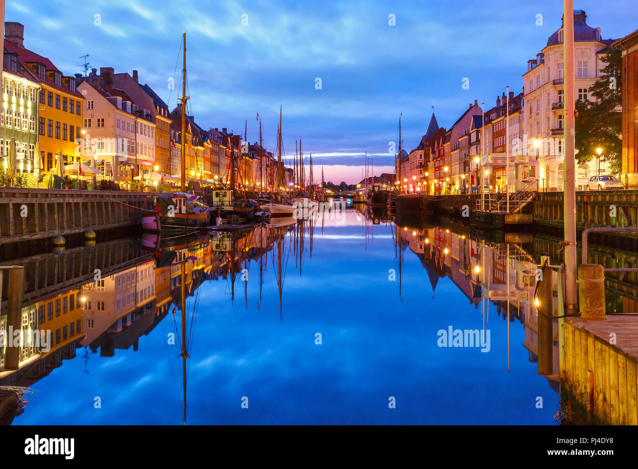 Panorama de Nyhavn en Copenhague, Dinamarca. Foto de stock