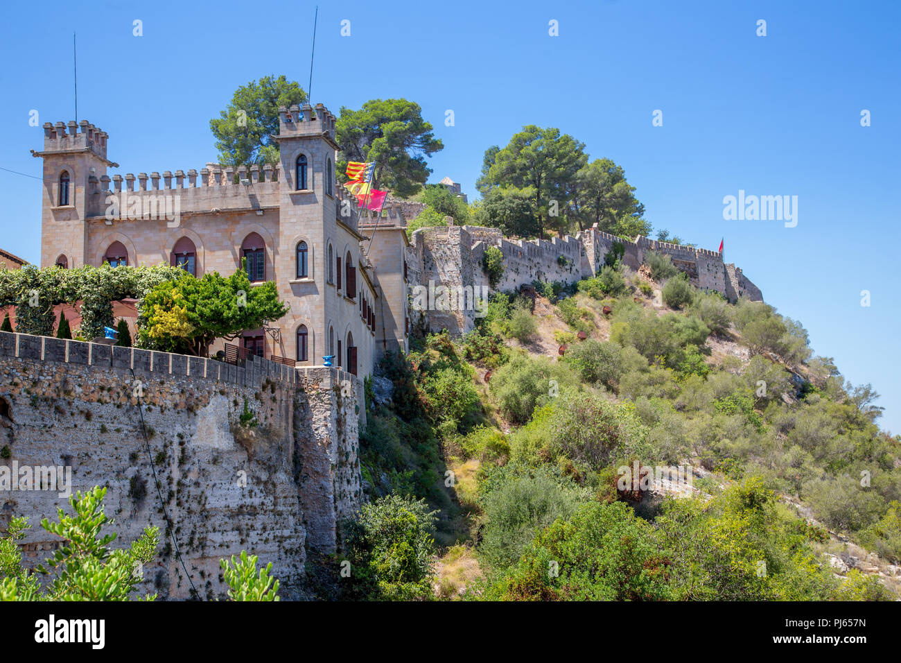 Xativa castillo sobre una colina que domina la ciudad, Comunidad Valenciana, España Foto de stock