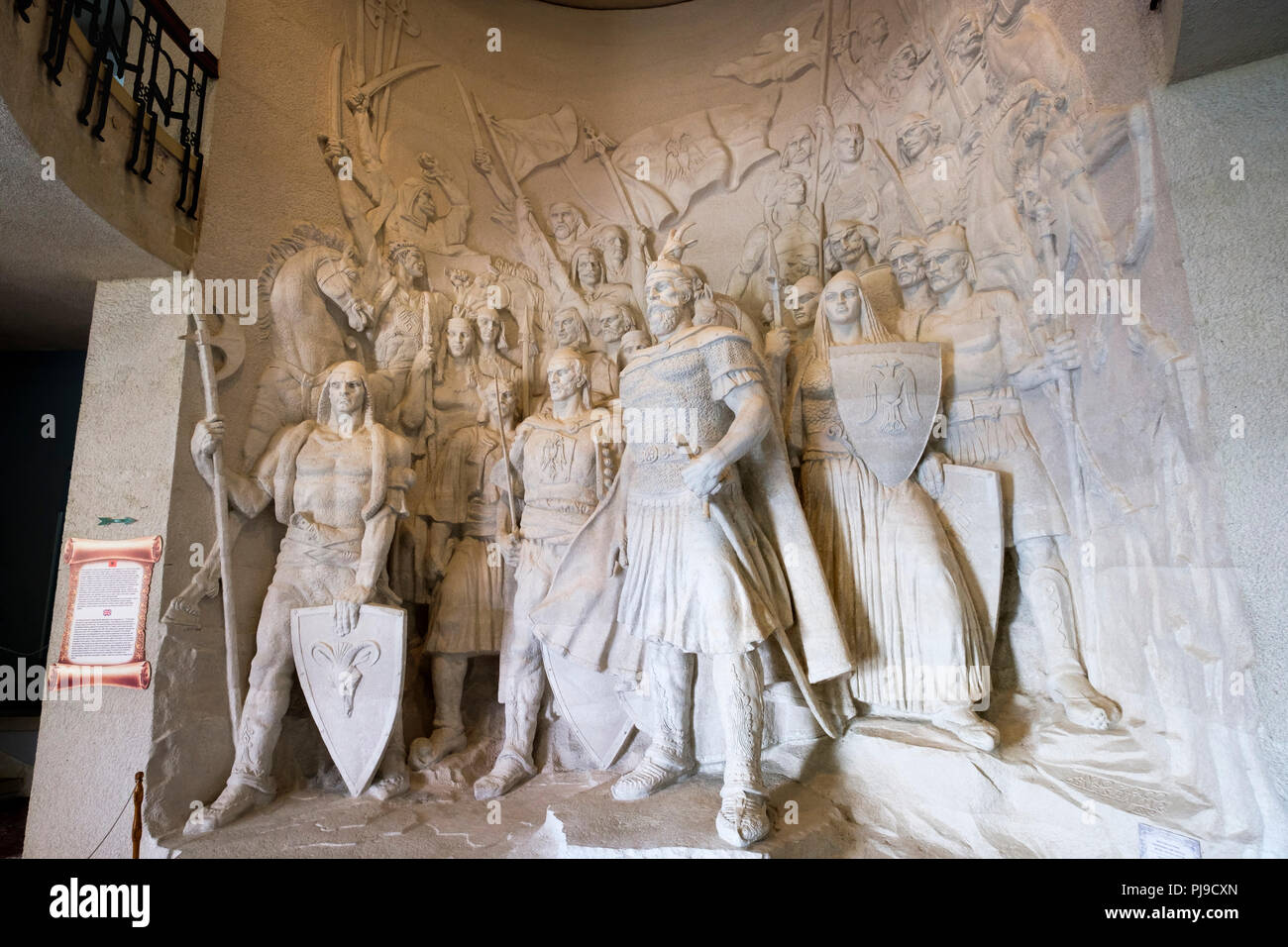 Skanderbeg grupo escultórico y compañeros combatientes en el Museo de Skanderbeg, Kruja, Krujë, Durrës Qar, Durres, Albania Foto de stock