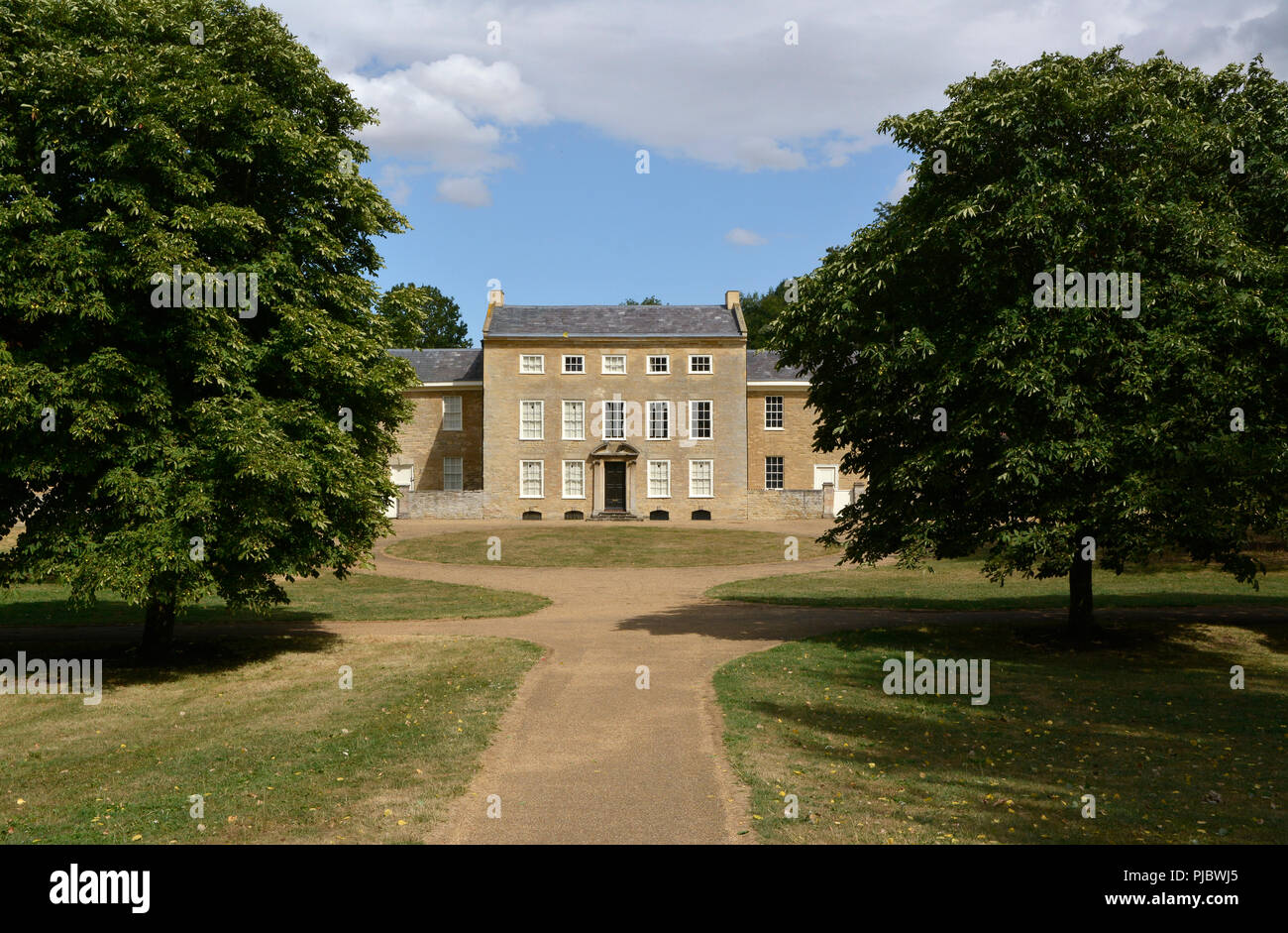 Vista de gran Linford Manor, Buckinghamshire Foto de stock
