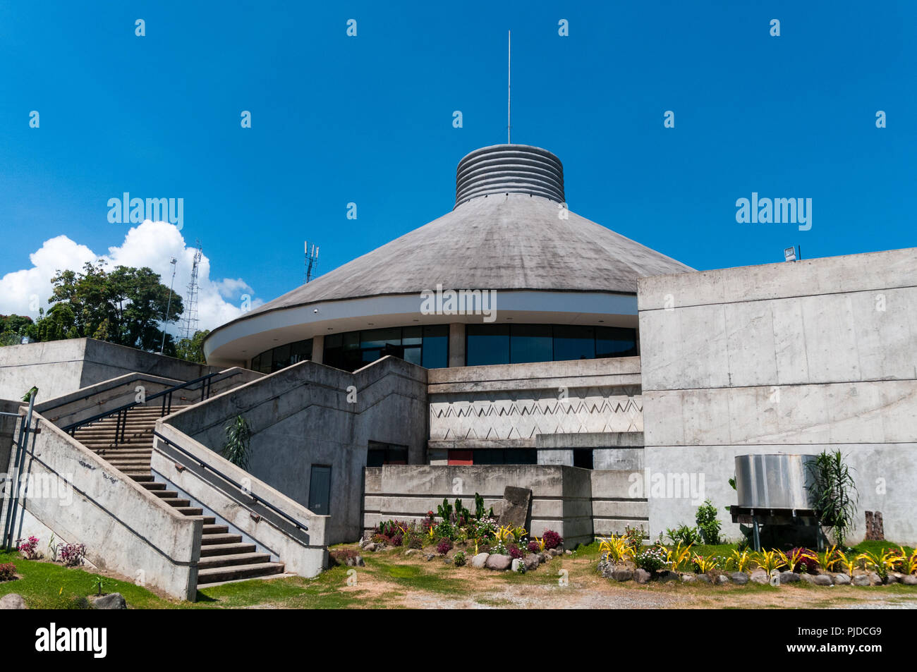 Edificio del Parlamento Nacional de las Islas Salomón, en Honiara,  Guadalcanal, Islas Salomón Fotografía de stock - Alamy
