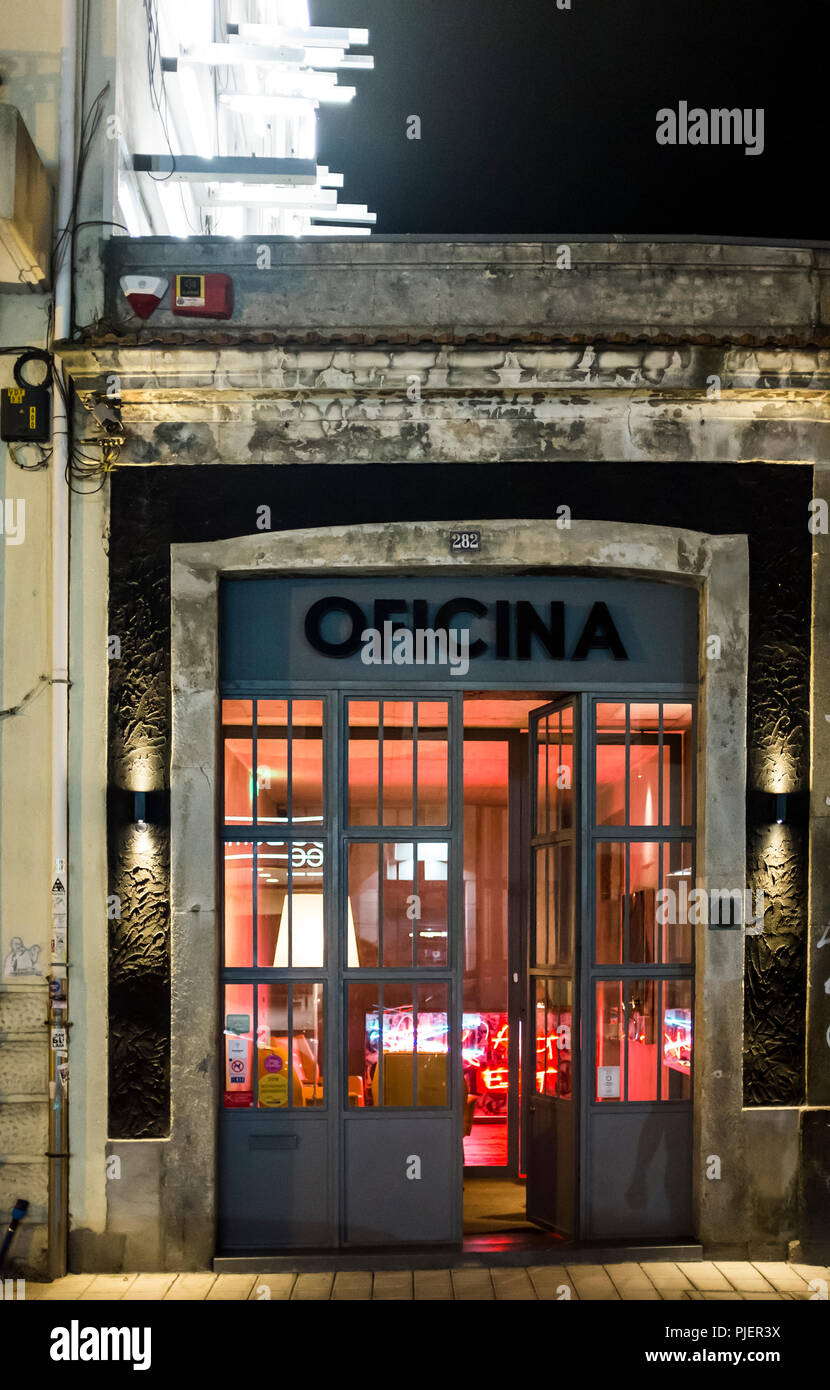 Exterior de Oficina Arte Gastronomia, Porto, Portugal. Foto de stock