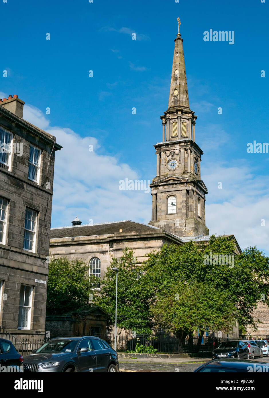 Leith norte Iglesia Parroquial, la Iglesia de Escocia, con el reloj de la  iglesia altos Spire, construido 1816 , Madeira Street, Leith, Edimburgo,  Escocia, Reino Unido Fotografía de stock - Alamy