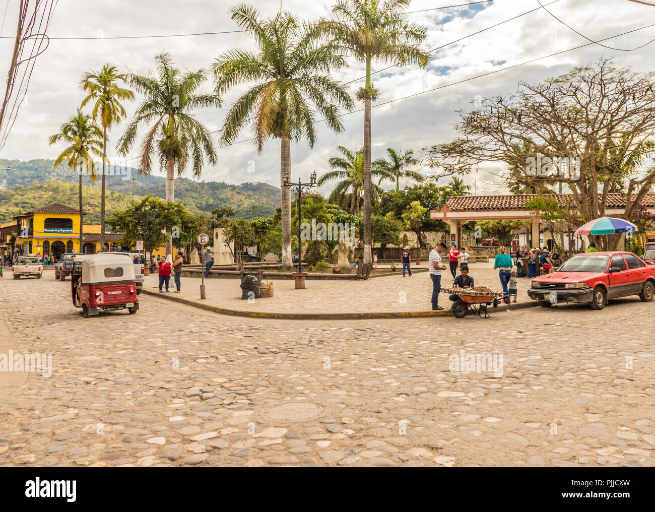 Una vista típica de la ciudad de Copán en Honduras Foto de stock