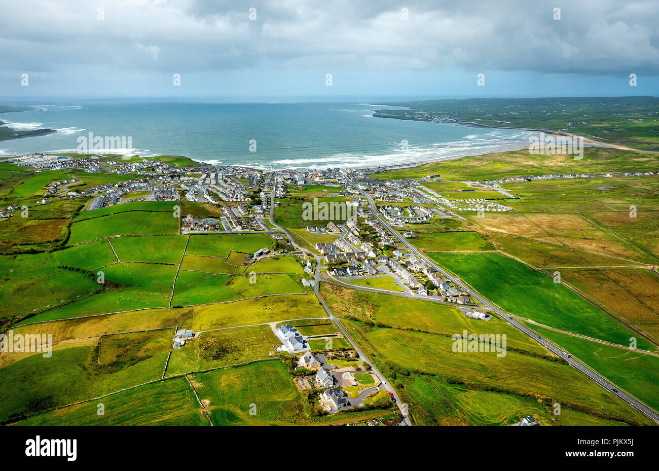 Lahinch en Liscannor Bay, Lahinch, Condado de Clare, Clare, Irlanda, Europa Foto de stock