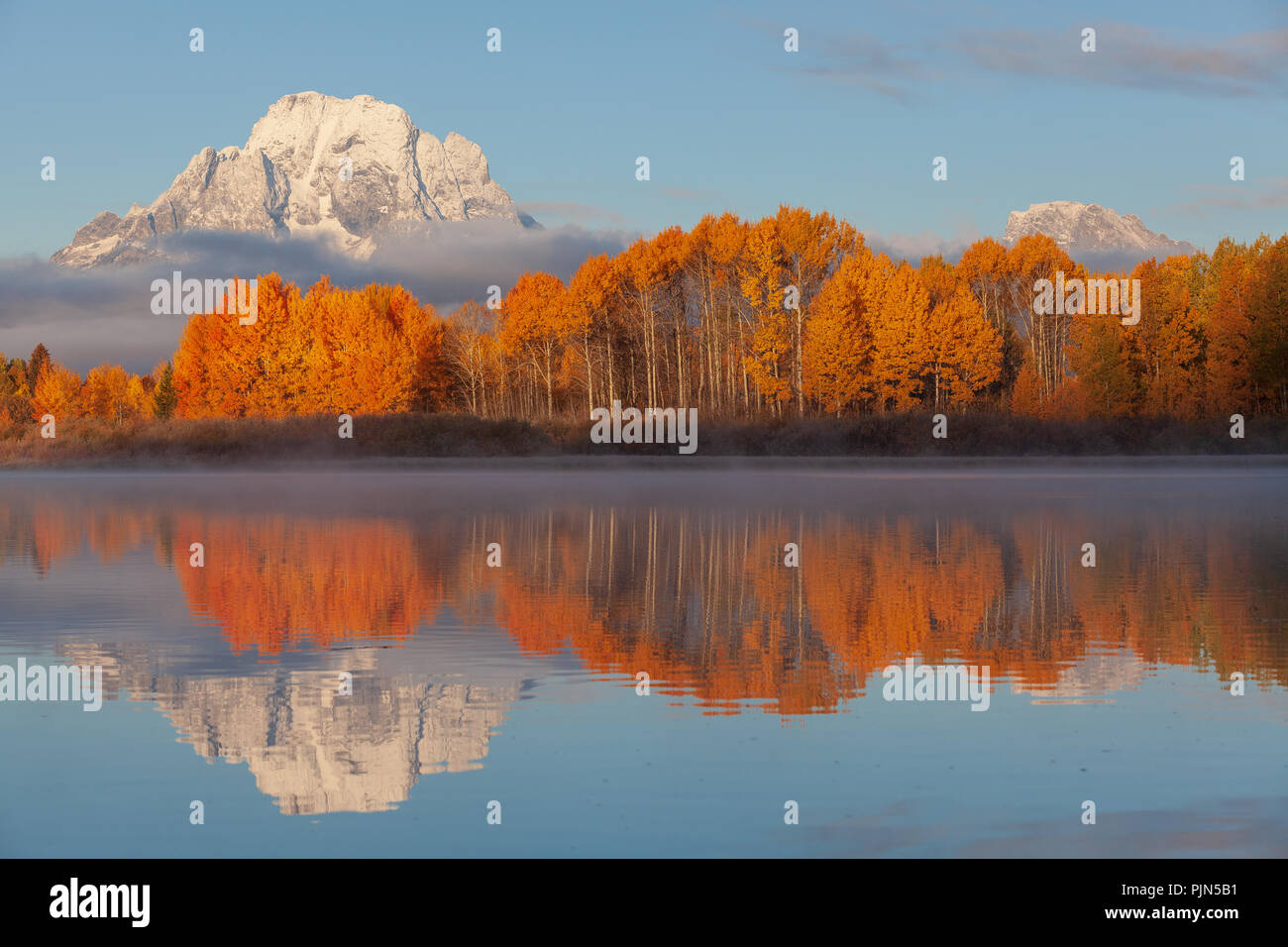 Pintoresco paisaje otoñal de la Tetons Foto de stock