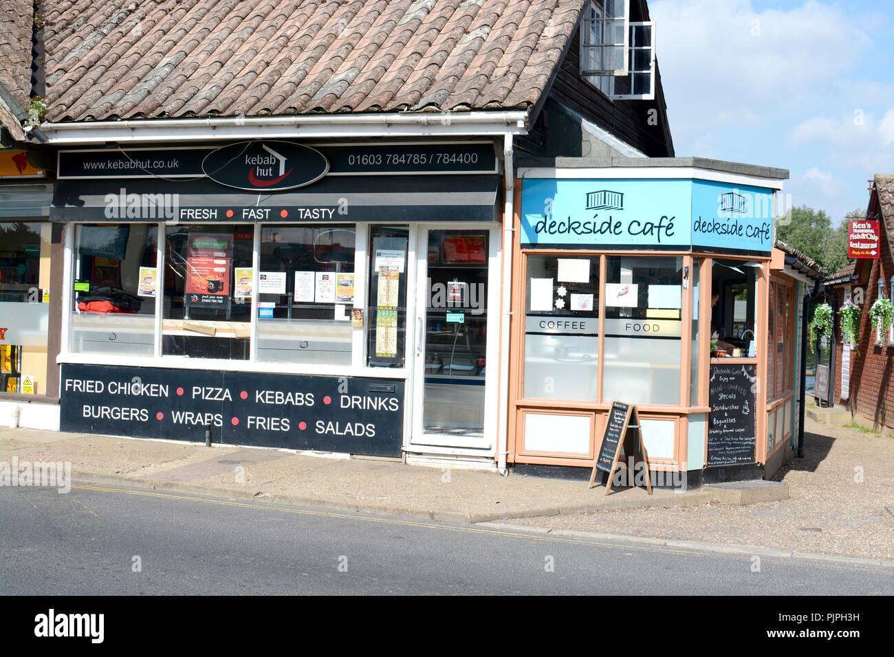 Dockside café y kebab hut, Wroxham, Norfolk, Inglaterra, Reino Unido. Foto de stock