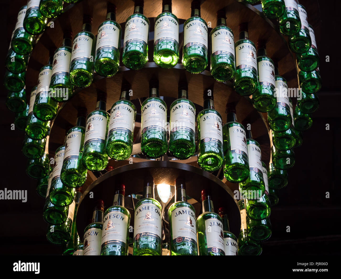 Destilería Jameson, es uno de los famosos Irish whiskey productores Foto de stock