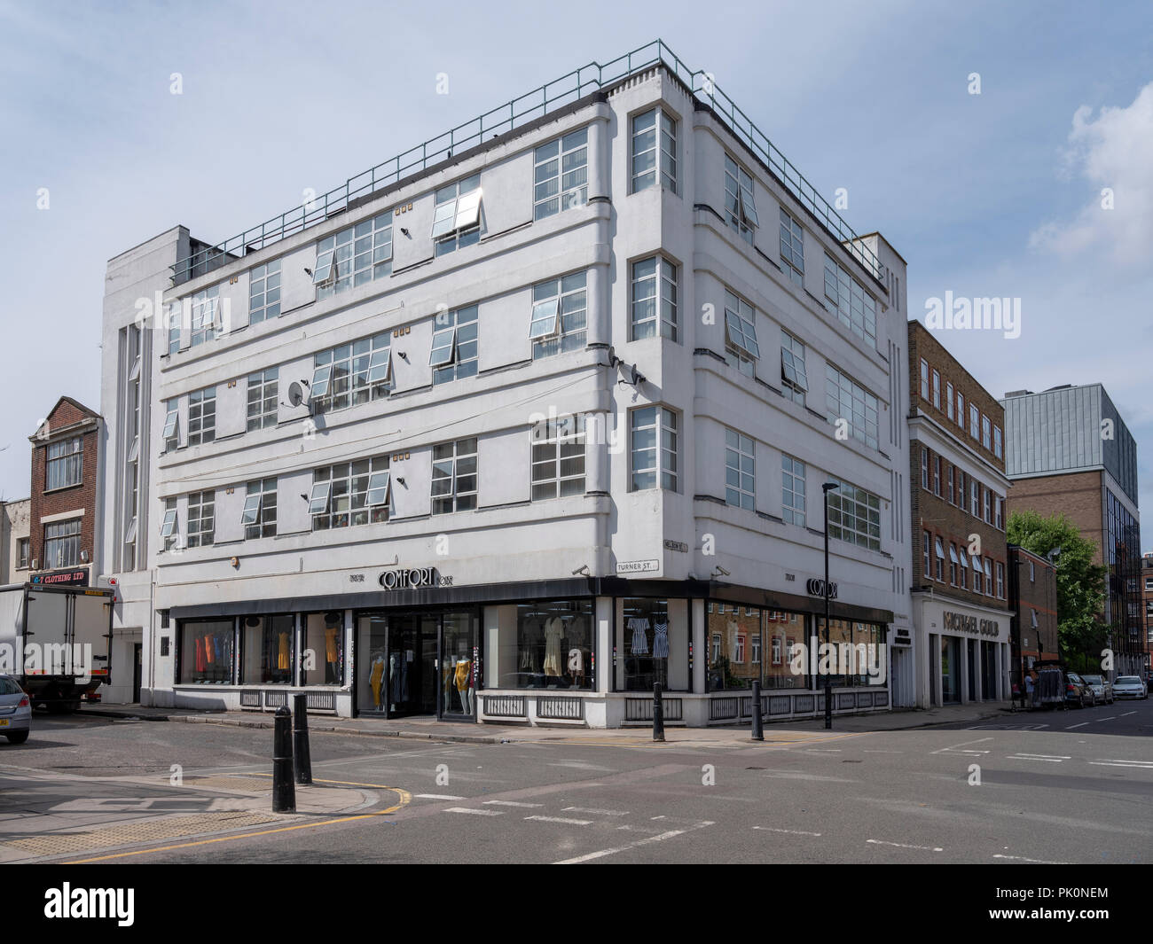 Casa Zyclone, antiguamente Comfort House (1930) fábrica de ropa de estilo  art deco en Whitechapel diseñado por H V Kerr Fotografía de stock - Alamy