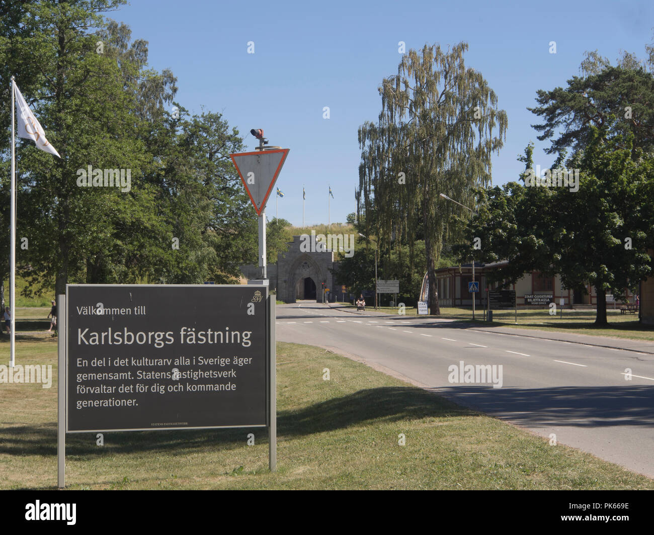 Fortaleza Karlsborg en el condado de Västra Götaland, en Suecia fue construido como defensa central y la reserva de capital, ahora un idílico y variadas atracciones turísticas Foto de stock