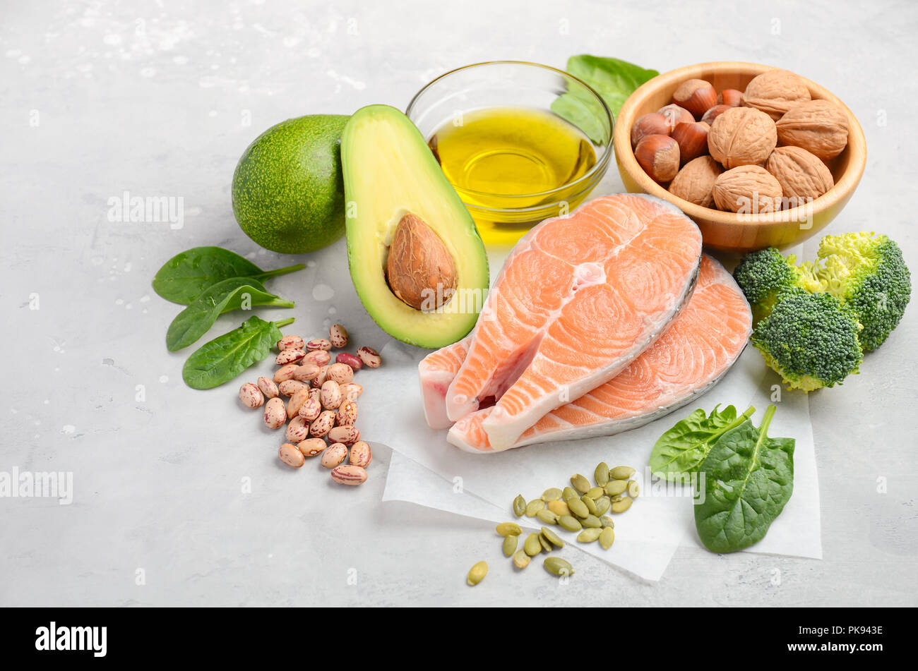 Selección de alimentos saludables para el corazón, el concepto de la vida. Foto de stock