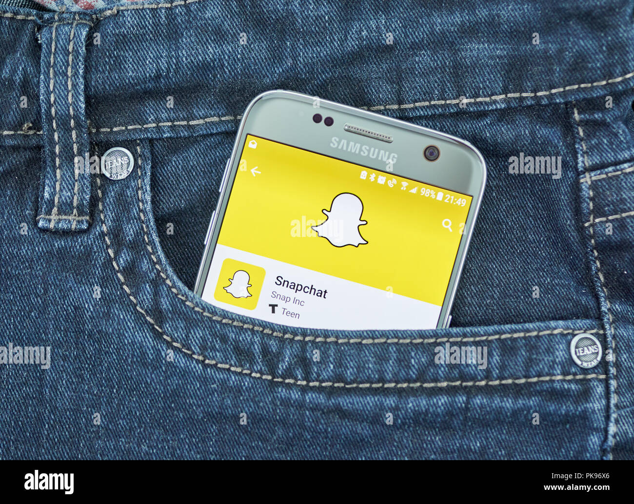 MONTREAL, Canadá - 8 de septiembre de 2018: Snapchat mobile app. Snapchat es una aplicación de mensajería multimedia utilizados en todo el mundo, creado por Evan Spiegel, Bobby Murphy Foto de stock