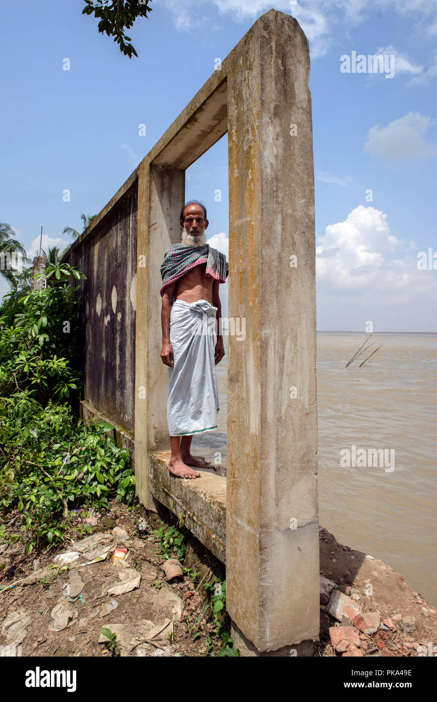 La terrible ruptura del Padma en Bangladesh Foto de stock