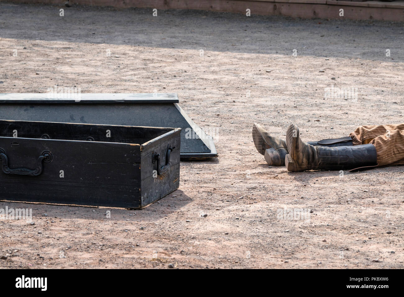 Hombre Muerto Tirado En El Suelo Fotograf As E Im Genes De Alta Resoluci N Alamy