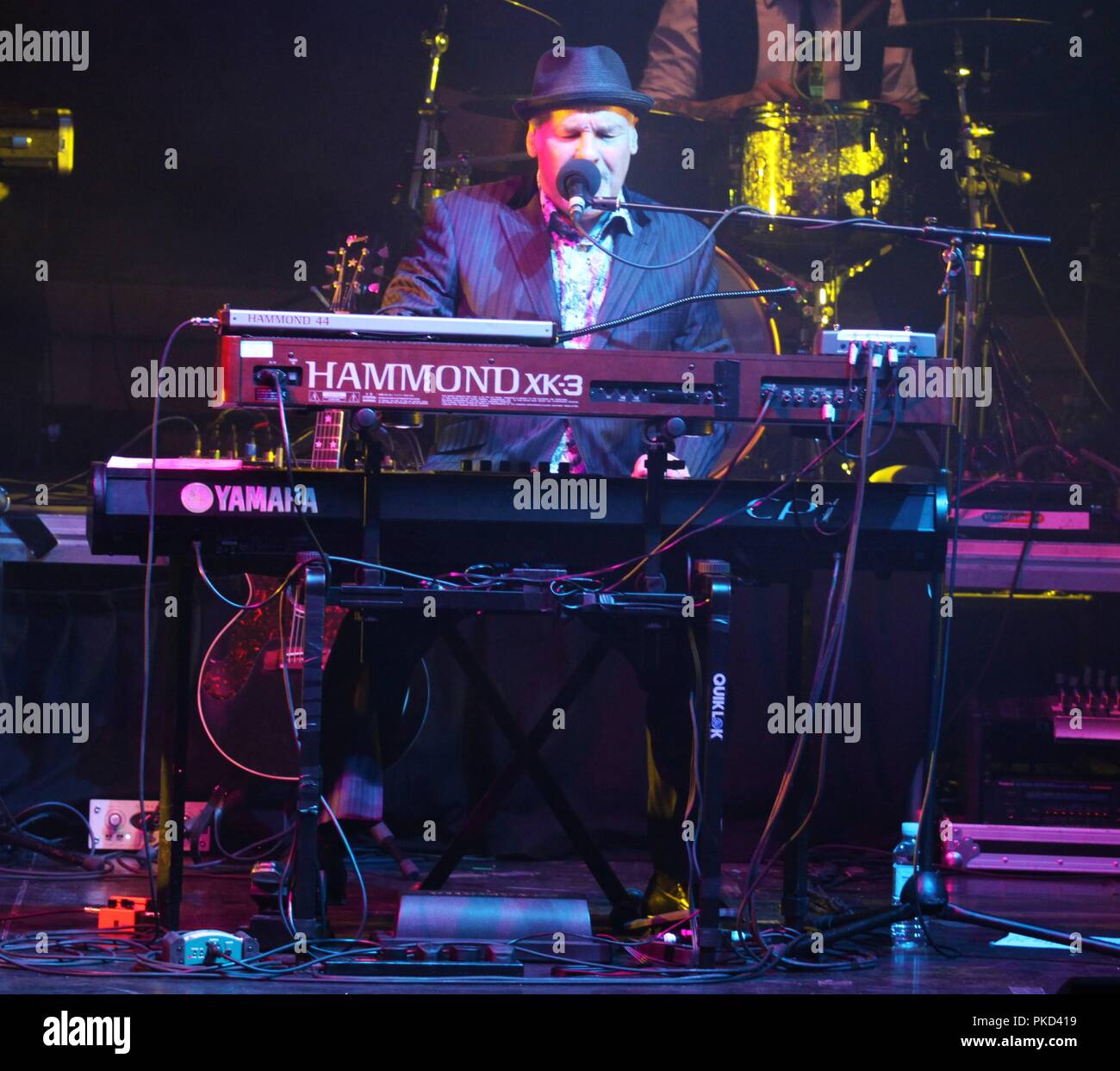 Liverpool,cantante británico Paul Carrick realiza en Liverpool Philharmonic  Hall Ian Fairbrother crédito/Alamy Stock Photos Fotografía de stock - Alamy