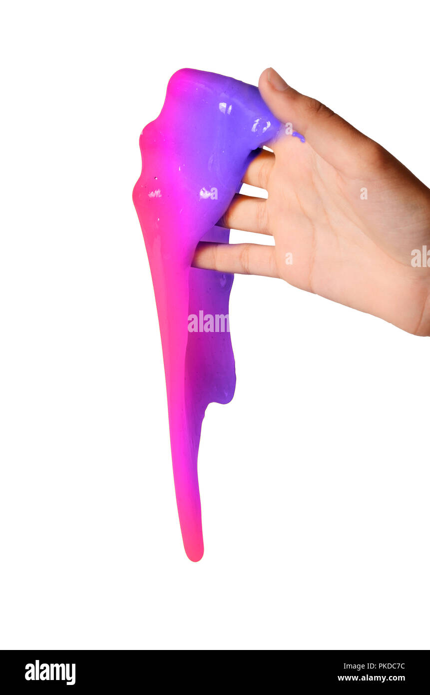 Slime pegar morado y rosa elástico y viscoso, niños jugando con la mano,  aislado sobre fondo blanco Fotografía de stock - Alamy