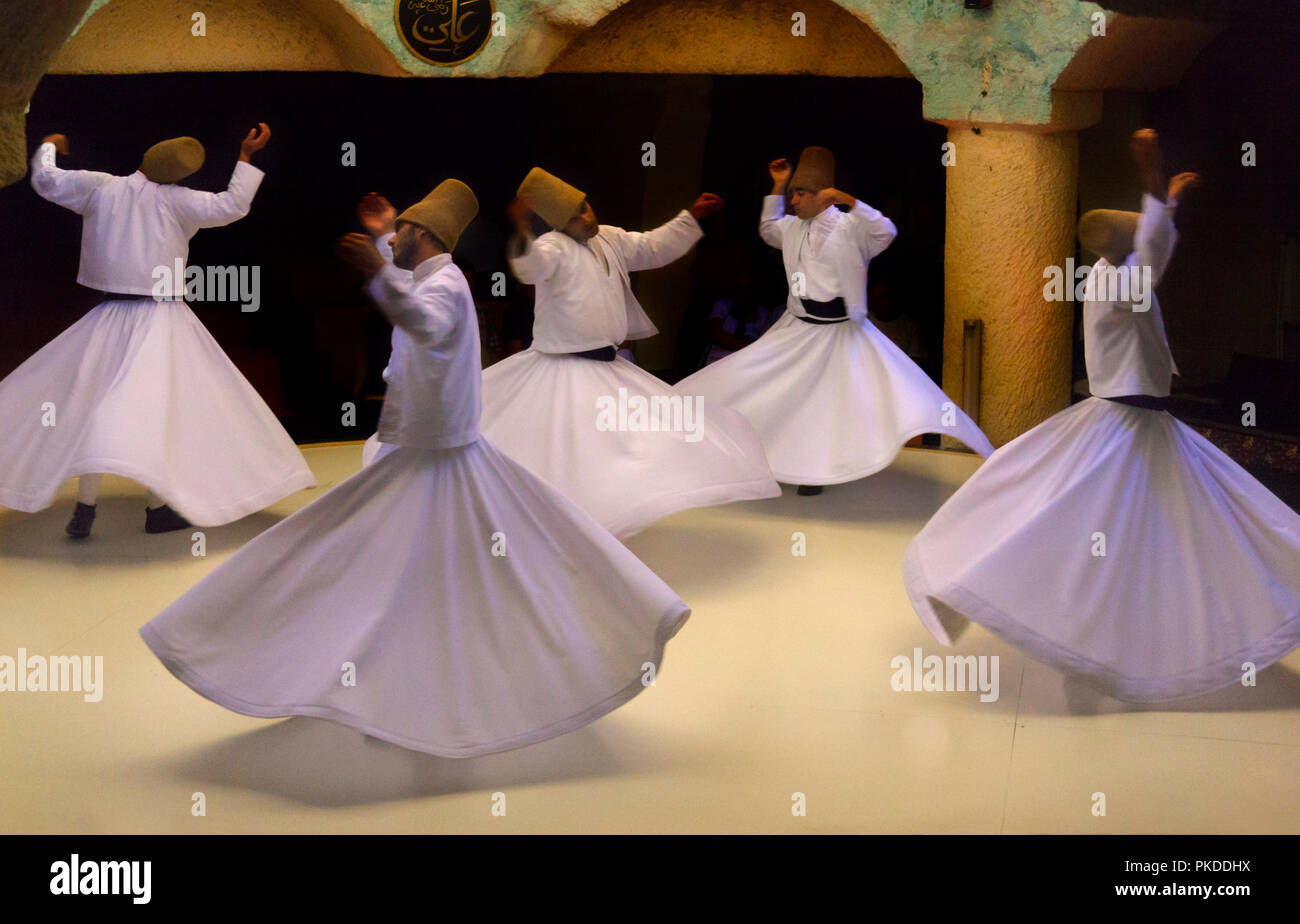 Danzas derviches, Goreme, Capadocia, Turquía Foto de stock