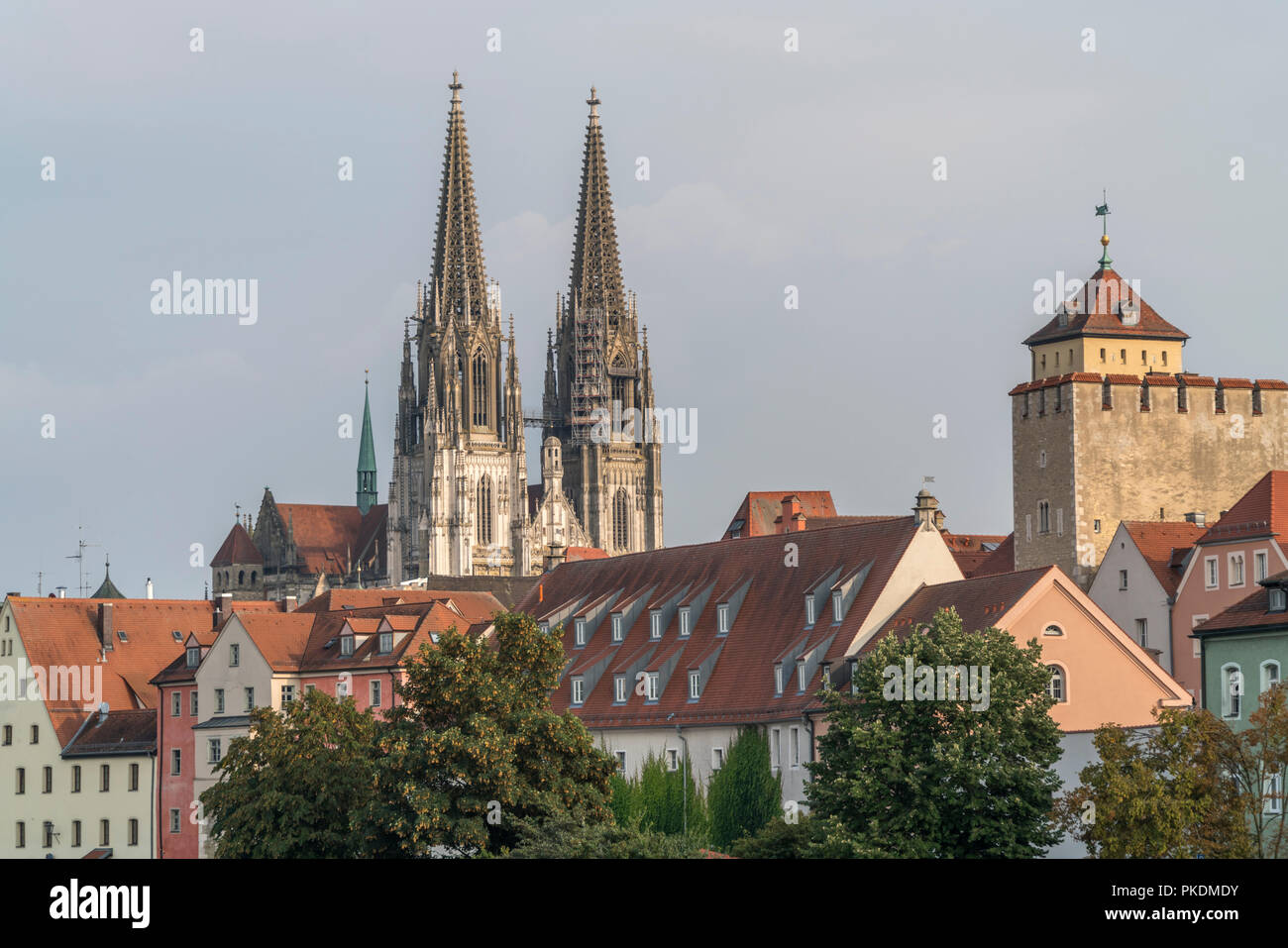 Dom San Pedro en Ratisbona, Baviera, Alemania, Europa | catedral de Ratisbona en Ratisbona, Baviera, Alemania, Europa Foto de stock
