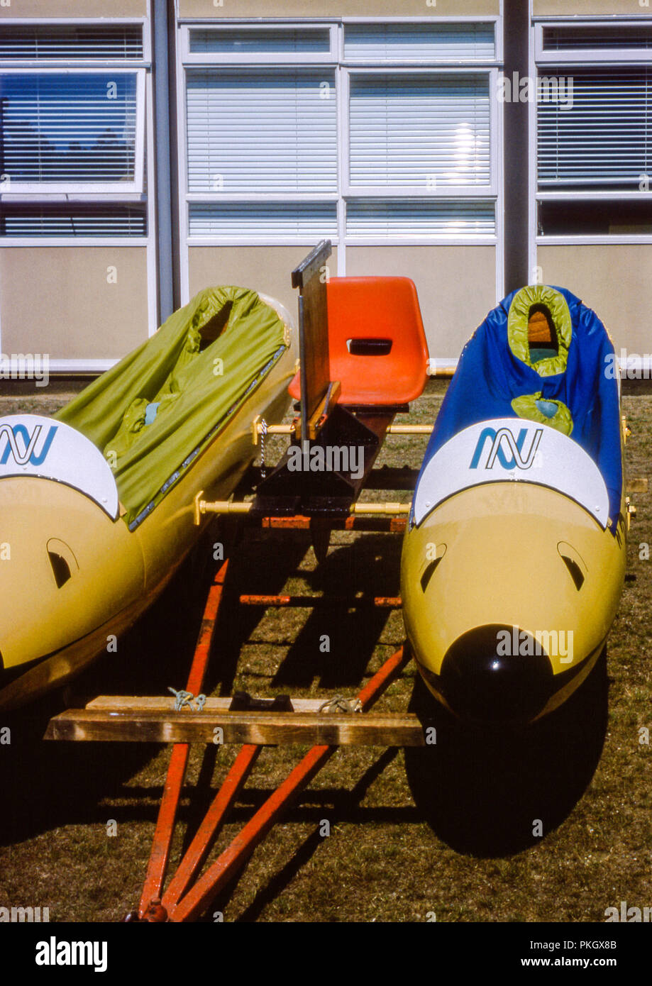 Tandem casero canoas hechas para la Cromer carnaval en 1976 por el personal de North Norfolk County Council. Archivo original imagen tomada en 1976. Foto de stock