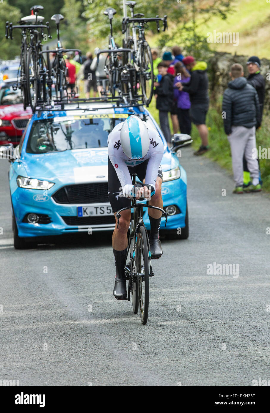 Chris Froome Sky team, OVO Tour of Britain 2018, carrera ciclista masculina, prueba de tiempo de equipo de la etapa 5, Cockermouth to Whinslatter, Parque Nacional Lake District Foto de stock