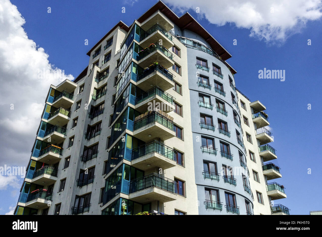 Nuevos apartamentos y pisos construido en la urbanización, Stodulky, Praga, República Checa Foto de stock