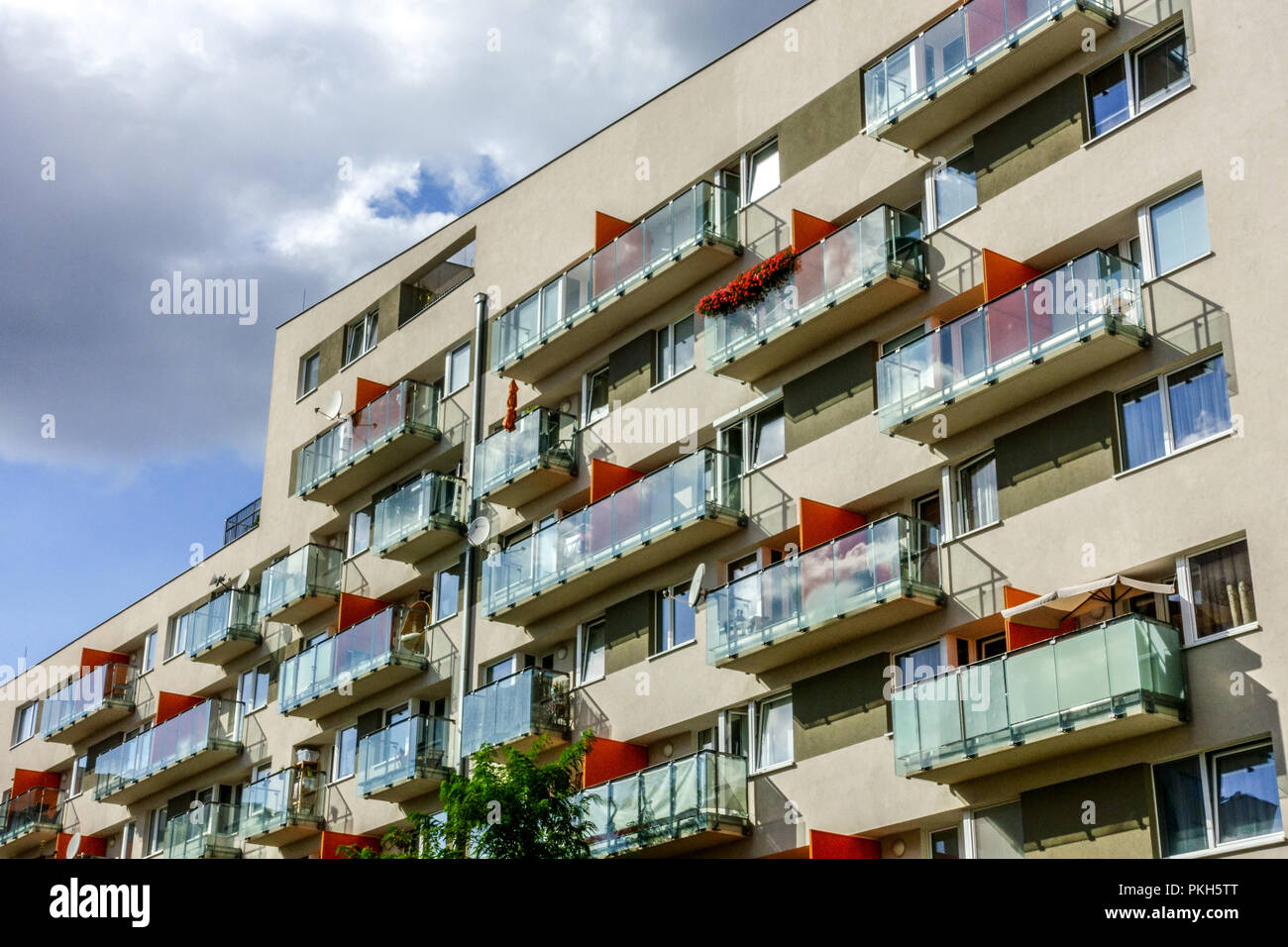 Nuevos apartamentos y pisos construidos en la vivienda, Stodulky, Praga, apartamento República Checa Foto de stock