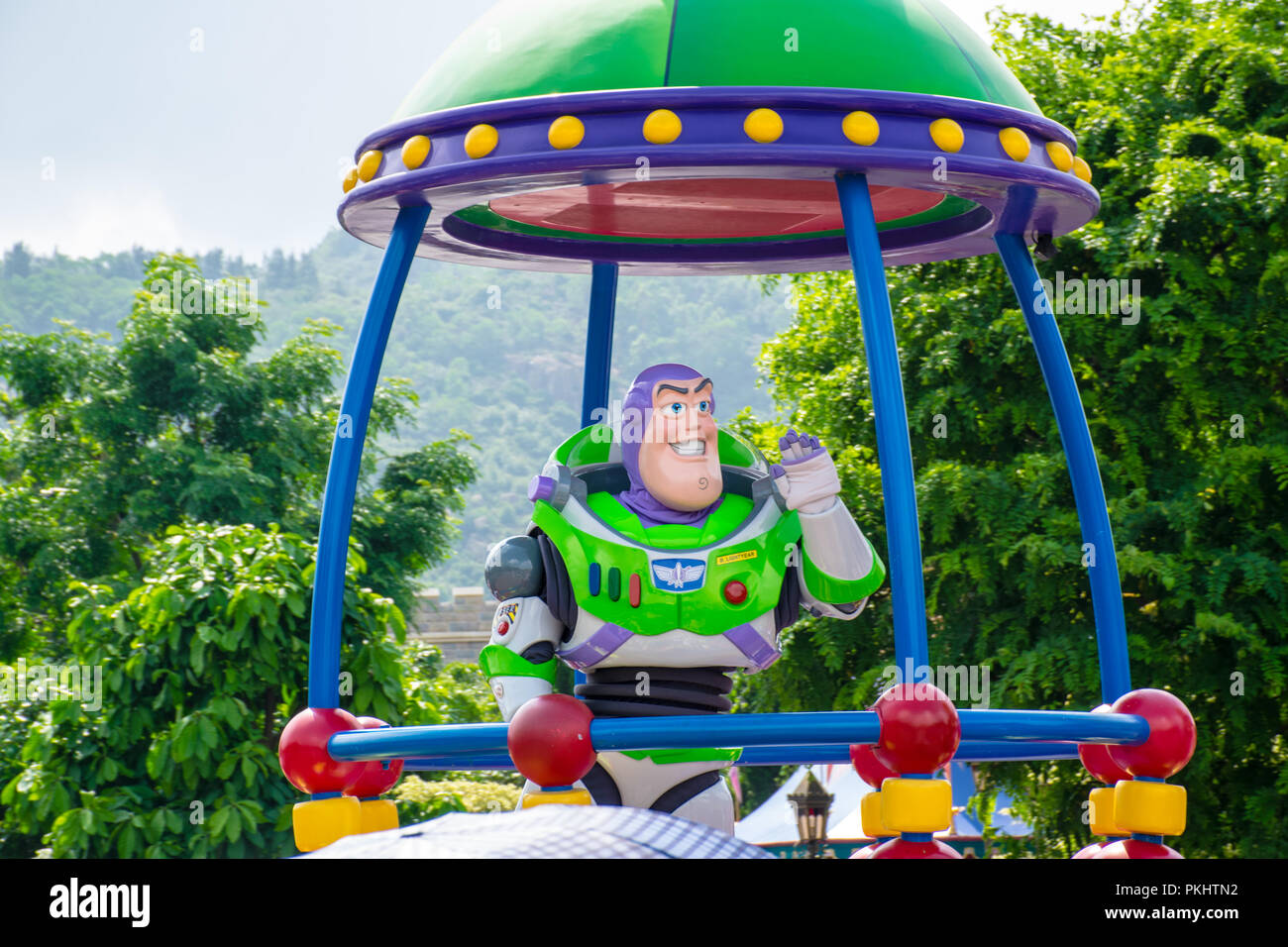 Buzz Lightyear, un personaje ficticio de la franquicia de Toy Story, en un  desfile de día Fotografía de stock - Alamy