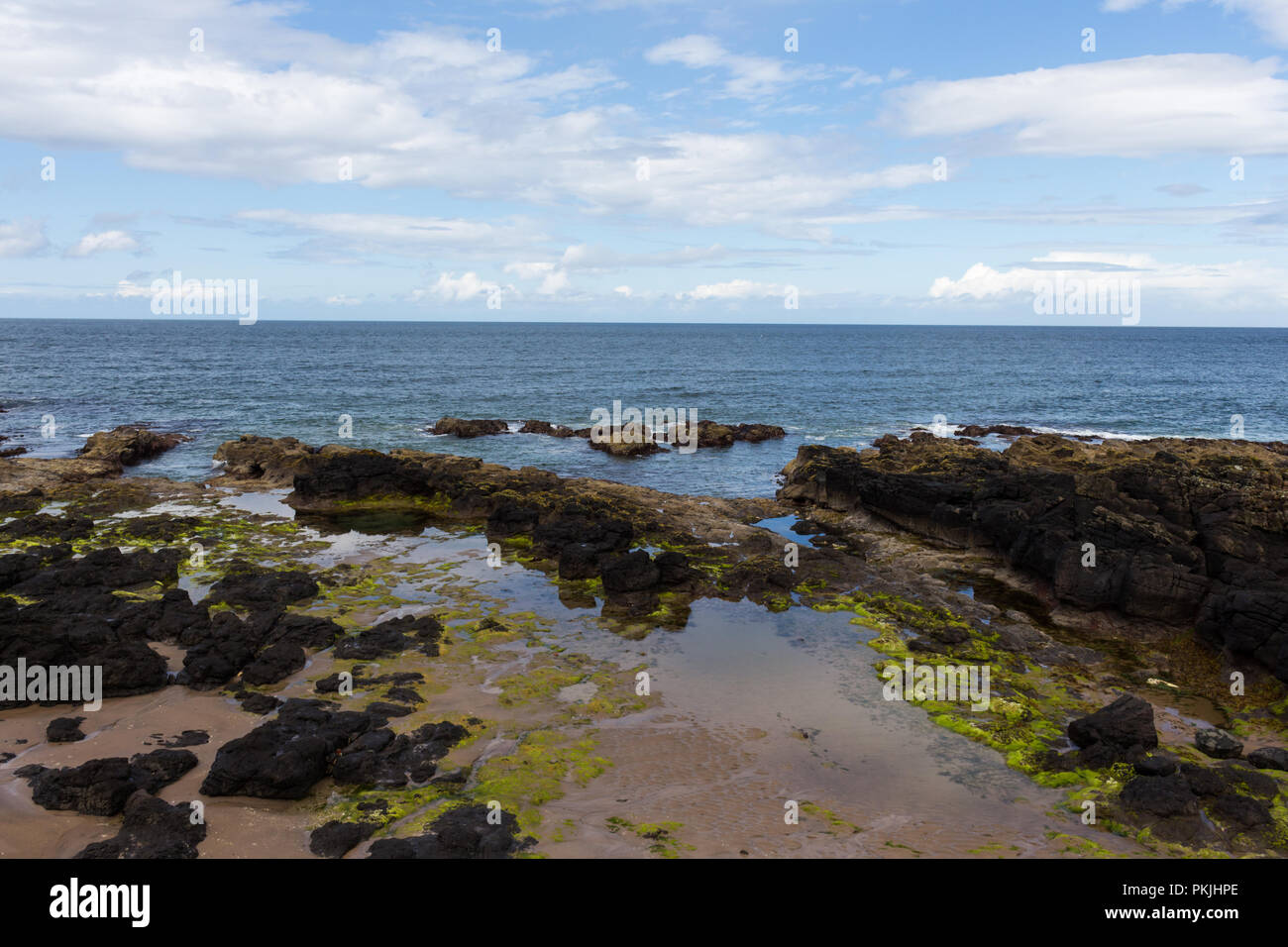 Océano Atlántico Norte vista desde Portstewart Promenade, N.Ireland. Foto de stock