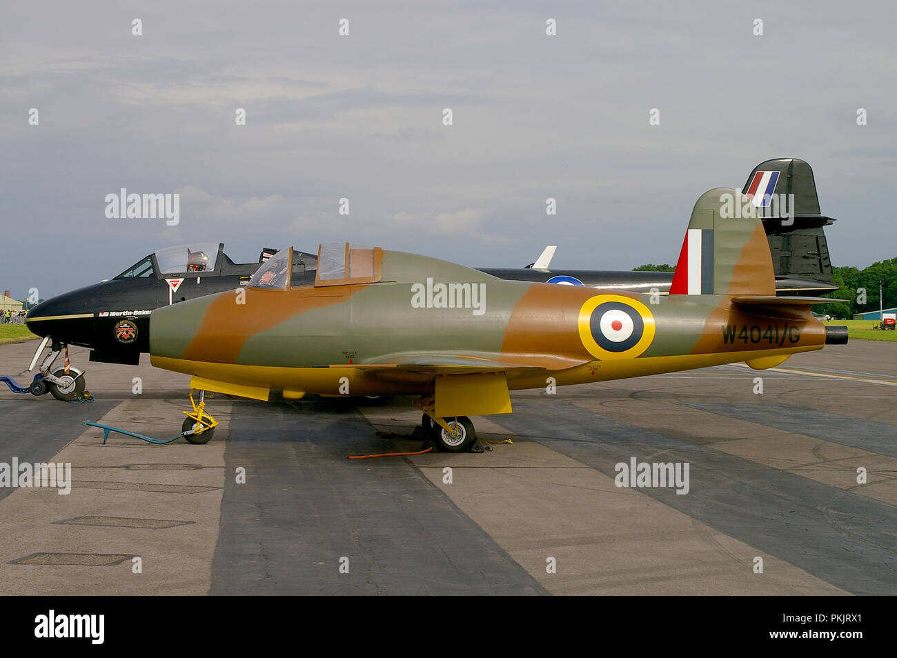 Gloster E 28 39 Gloster Whittle Gloster Pioneer O Gloster G 40 Fue El Primer Avion Britanico Y Volaron Por Primera Vez En 1941 Replica Con Meteor Fotografia De Stock Alamy