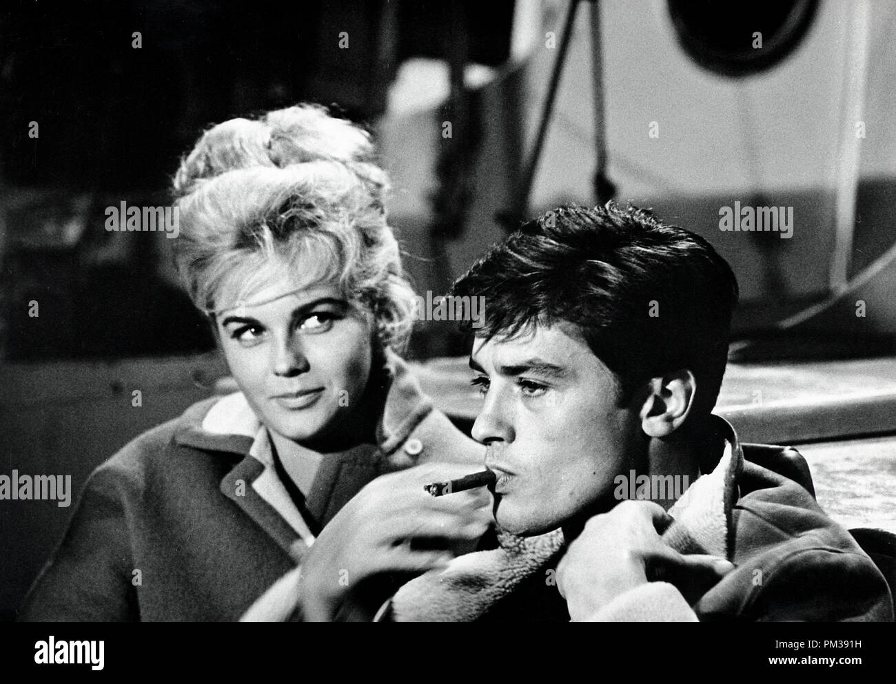 Alain Delon y Ann-Margret durante la realización de "una vez al ladrón" de 1965. Archivo de referencia # 1263 005tha © CCI /El Hollywood Archive - Todos los derechos reservados Foto de stock