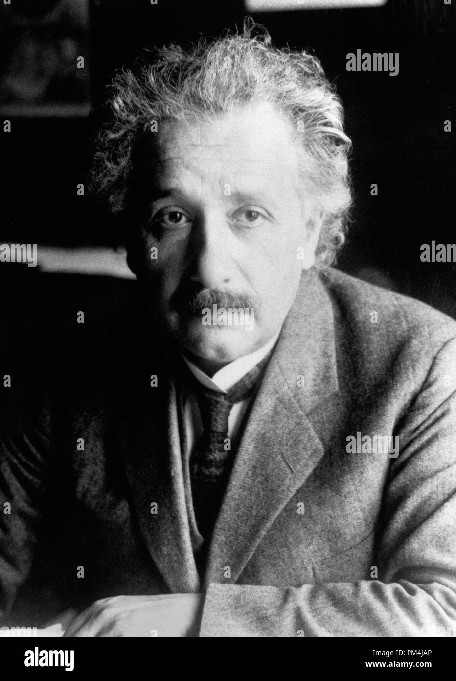 Alemán de nacimiento físico teórico Albert Einstein, circa 1929 Archivo de referencia # 1003 641tha Foto de stock