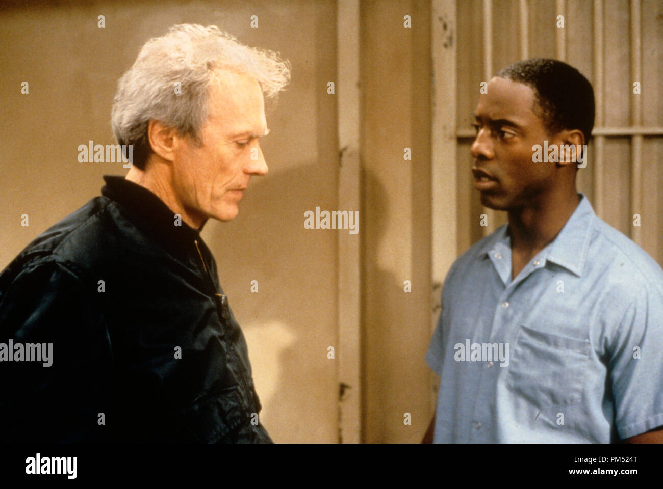 Película sigue de 'True Crime' de Clint Eastwood, Isaiah Washington © 1999 Warner Bros. Foto de stock