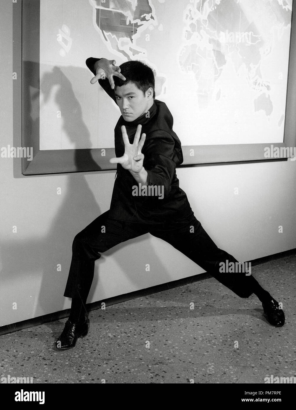 Bruce Lee, "el Hornet verde' circa 1966. Archivo de referencia # 31386 434 Foto de stock