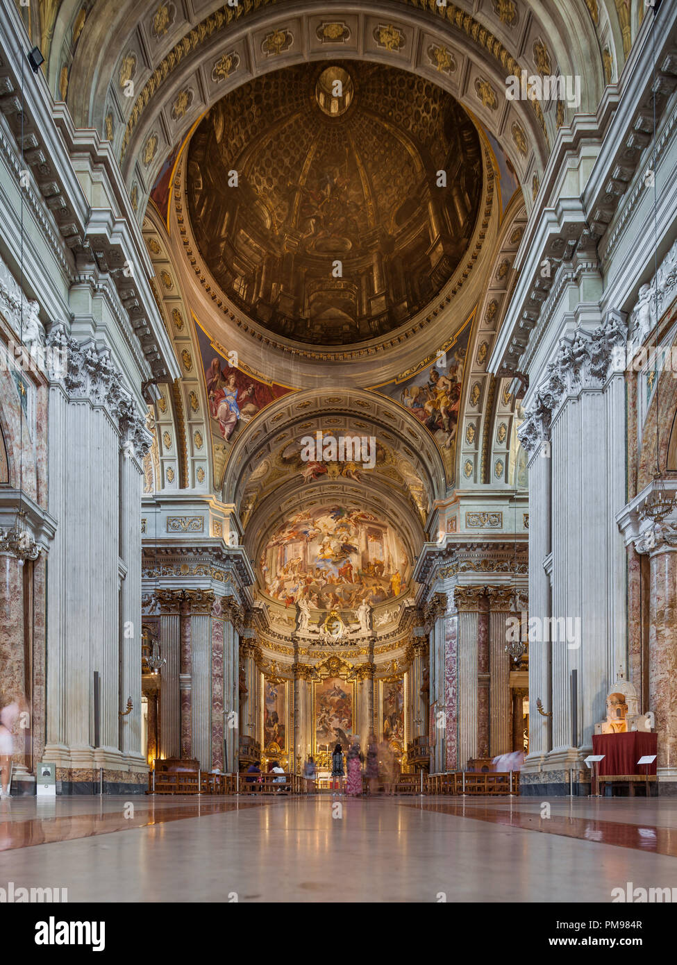 Domo falsa ilusión óptica, Chiesa di San Ignazio Di Loyola en Campo Marzio, Roma, Italia Foto de stock