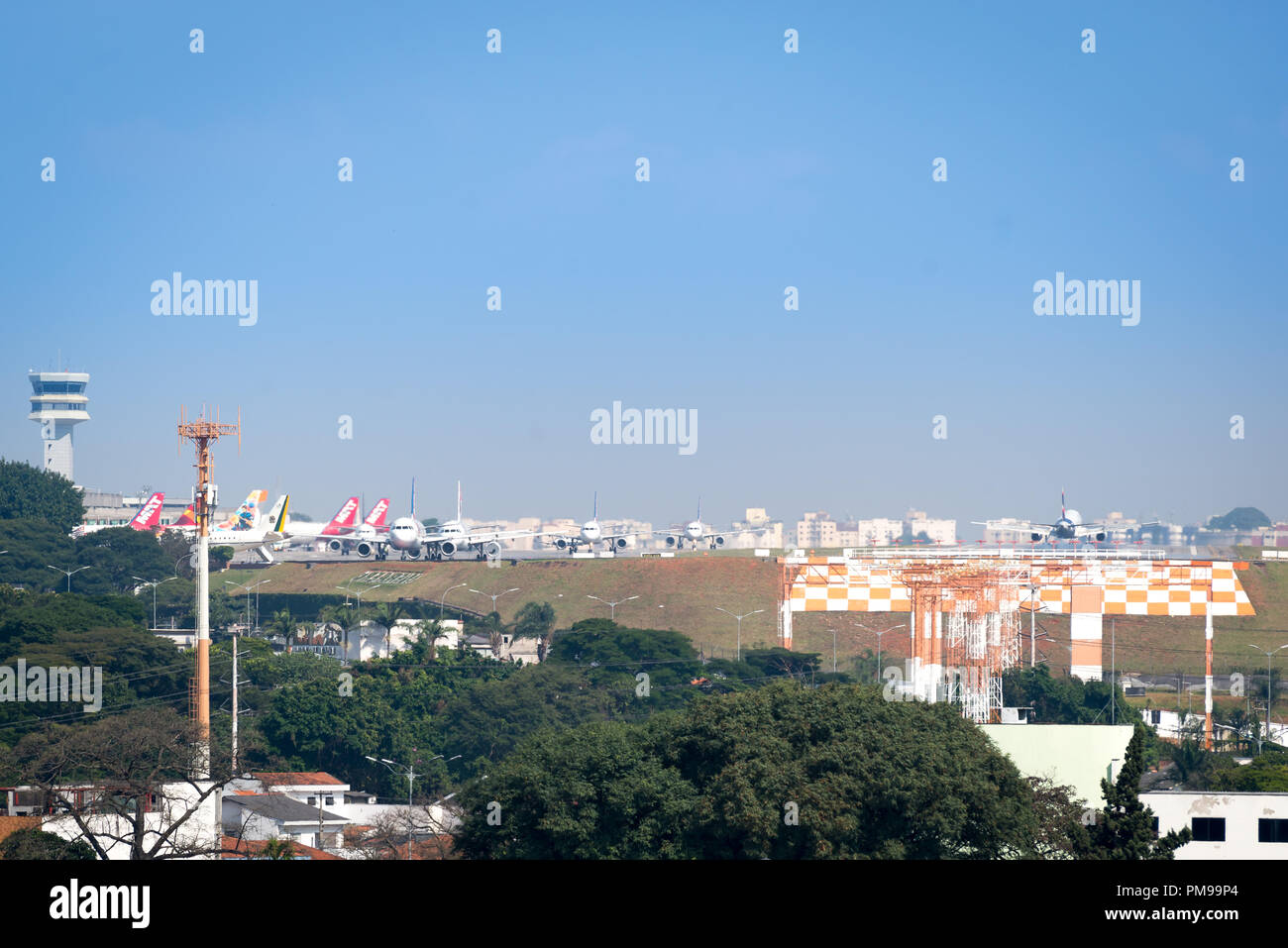 Sao Paulo, Brasil, Mai 26, 2018: El tráfico aéreo en el aeropuerto de Congonhas en Sao Paulo Foto de stock