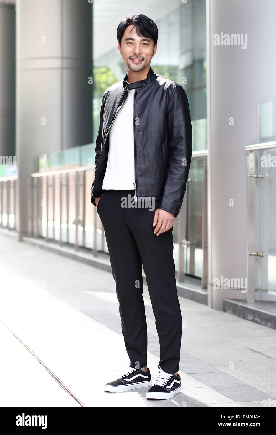 compresión Ingresos Puñado 18 Sep, 2018. S. actor coreano Yoon Joo-hombre actor surcoreano Yoon Joo- hombre, que protagoniza el drama 'Mr. Sunshine', posa para una fotografía  antes de una entrevista con la agencia de noticias Yonhap