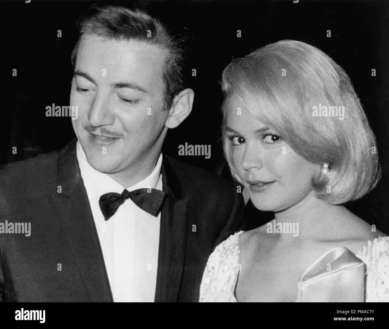 Bobby Darin con su esposa Sandra Dee, circa 1962 © CCI /El Hollywood  Archive - Todos Los Derechos Reservados Archivo de referencia # 32368  044tha Fotografía de stock - Alamy