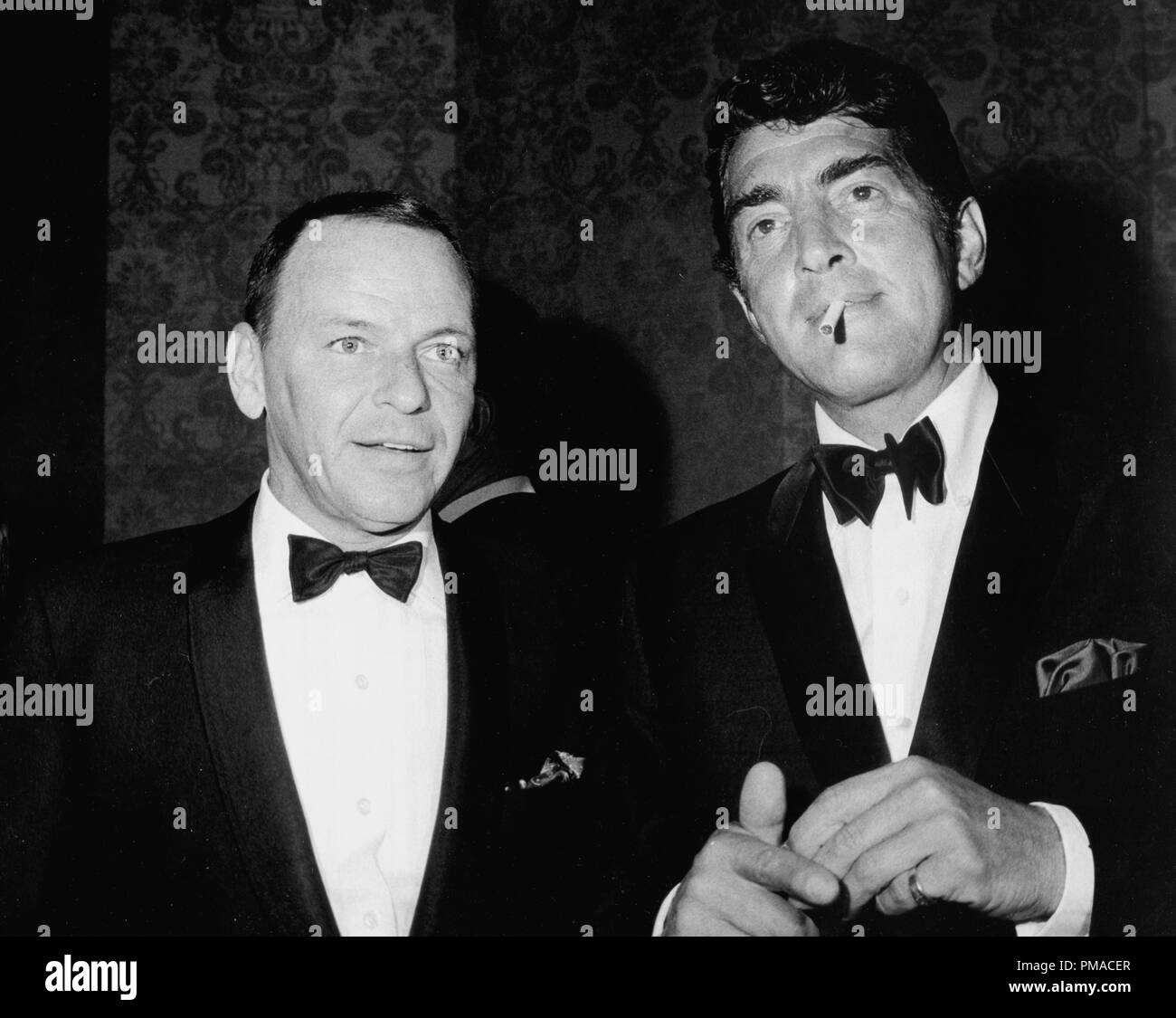 Frank Sinatra y Dean Martin, 1966 © CCI /El Hollywood Archive - Todos Los Derechos Reservados Archivo de referencia # 32368 187tha Foto de stock