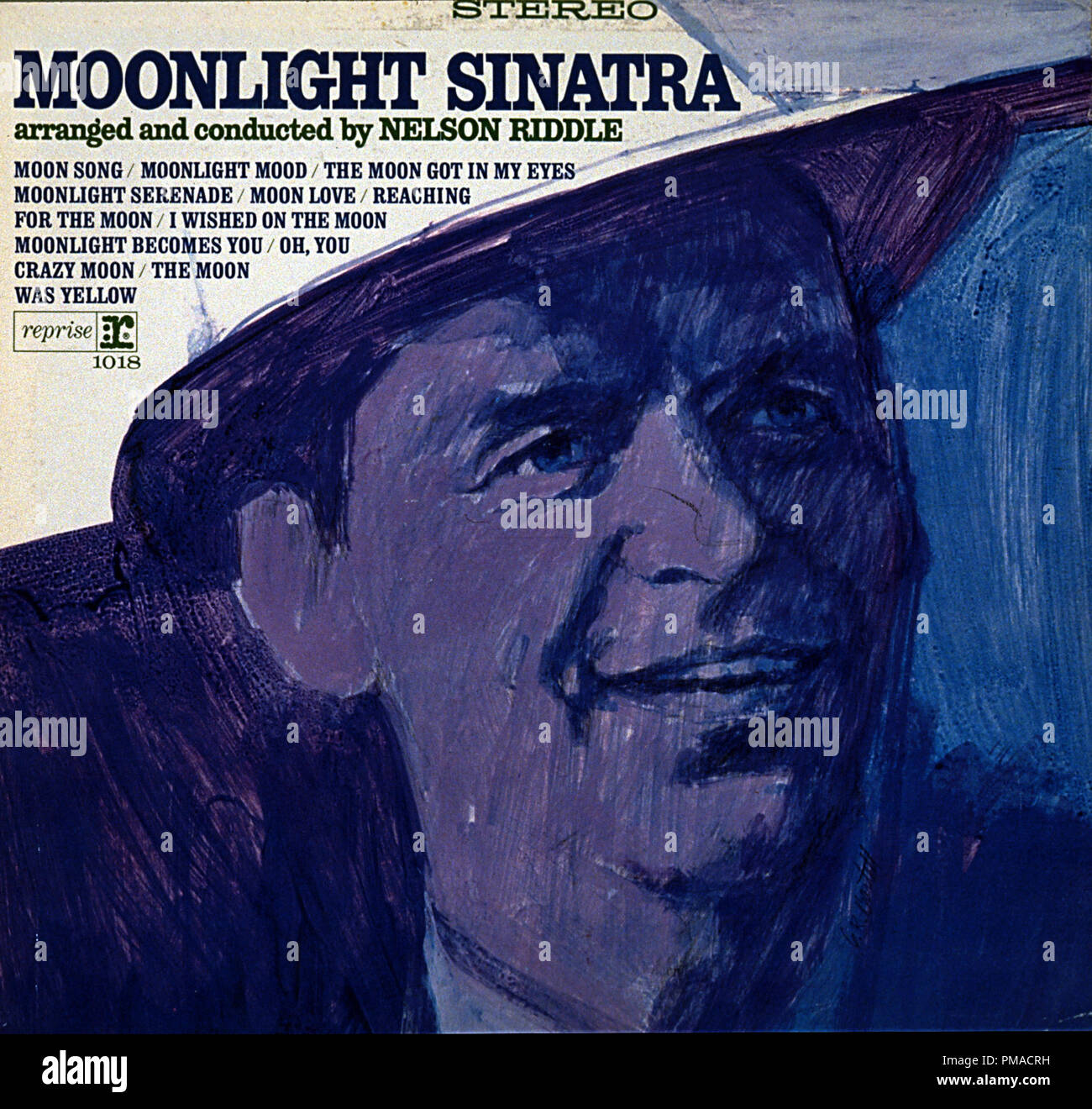 Moonlight Sinatra es un álbum de estudio de Frank Sinatra, lanzado en marzo de 1966. Todas las pistas en el álbum están centradas alrededor de la luna, y fueron organizadas y realizadas por Nelson Riddle y su orquesta. Archivo de referencia # 32368 423tha Foto de stock
